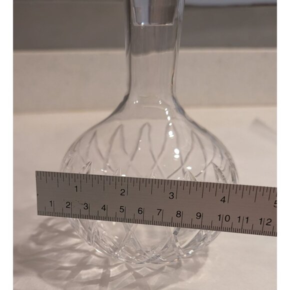 Elegant Crystal Decanter with Stopper 6" Tall barware - Picture 13 of 14